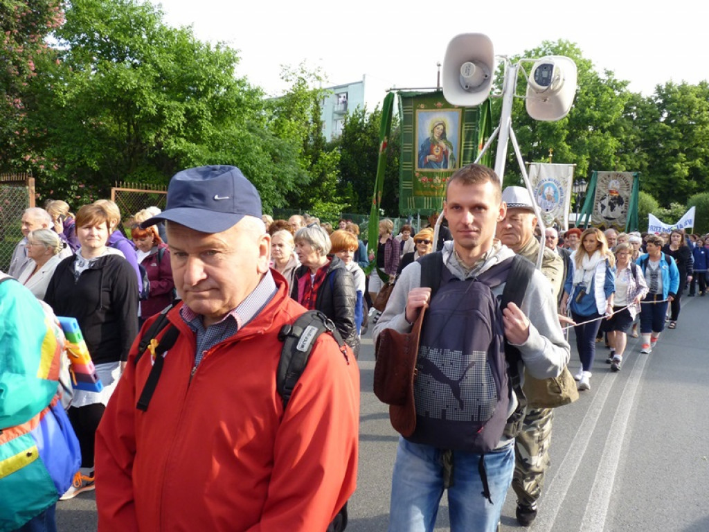 Łowicka Jaskółka w drodze na Jasną Górę