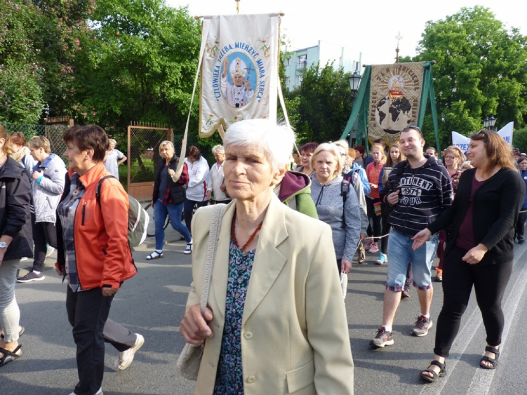 Łowicka Jaskółka w drodze na Jasną Górę
