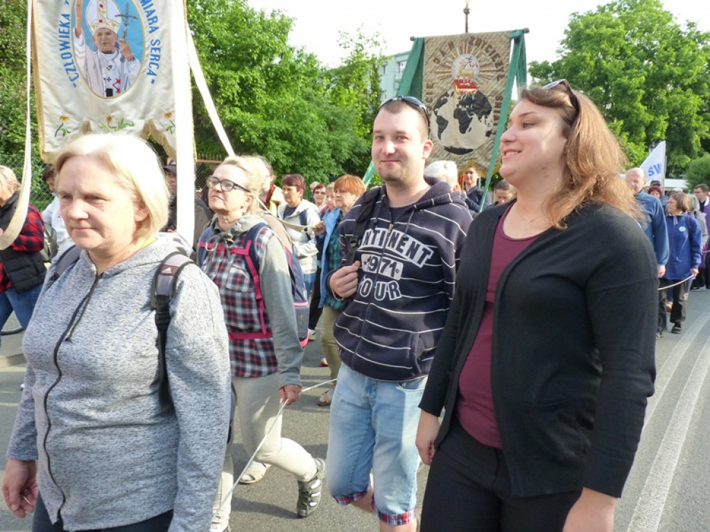 Łowicka Jaskółka w drodze na Jasną Górę