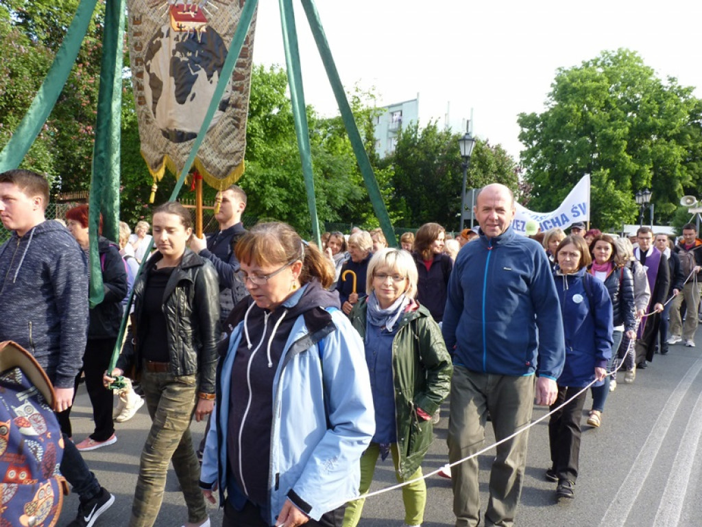 Łowicka Jaskółka w drodze na Jasną Górę
