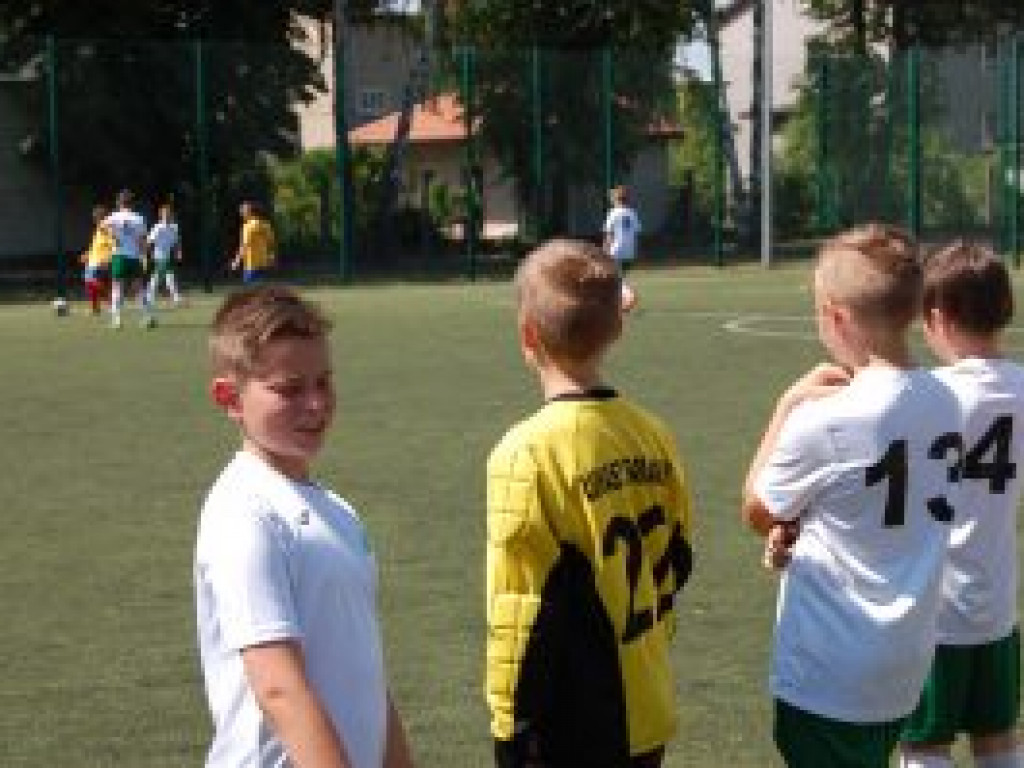 Łowickie Ptaki pokonały łowickiego Championa