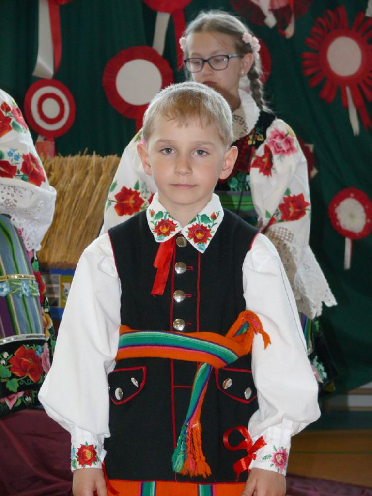 Szkoła odzyskała patrona, teraz otrzymała sztandar