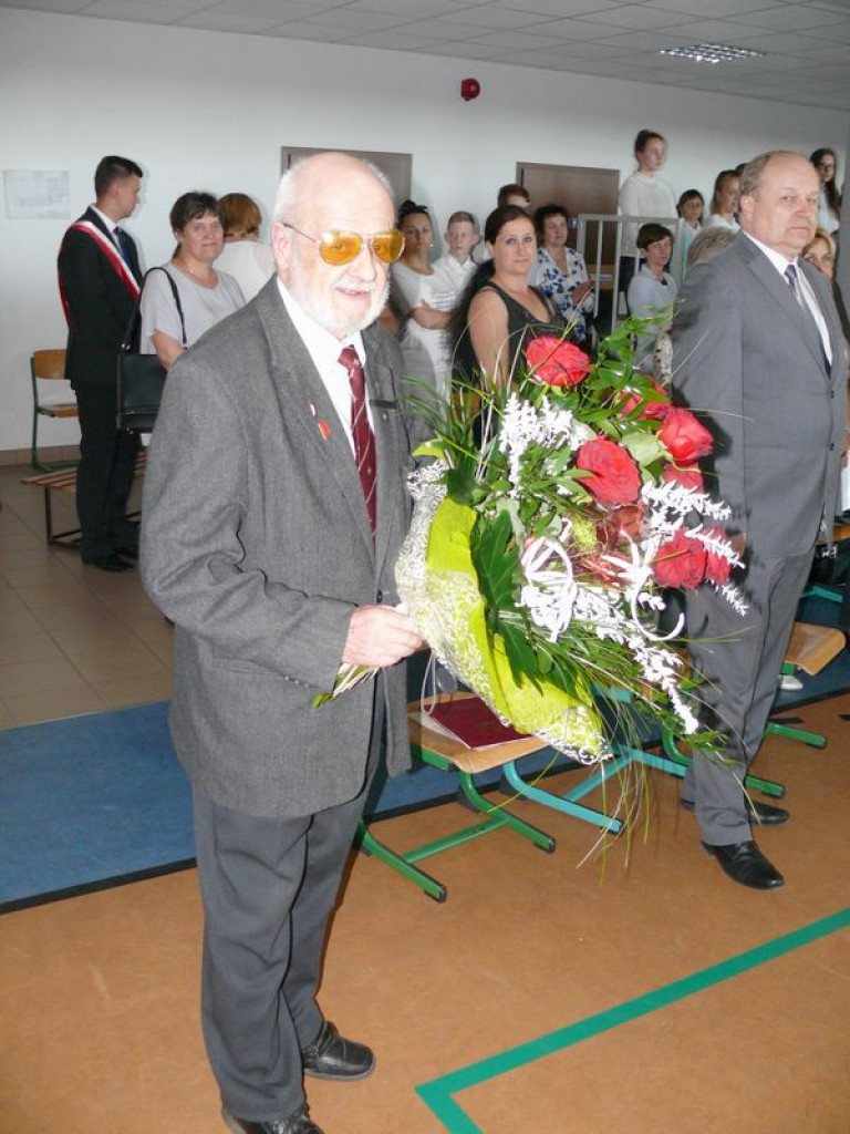 Szkoła odzyskała patrona, teraz otrzymała sztandar