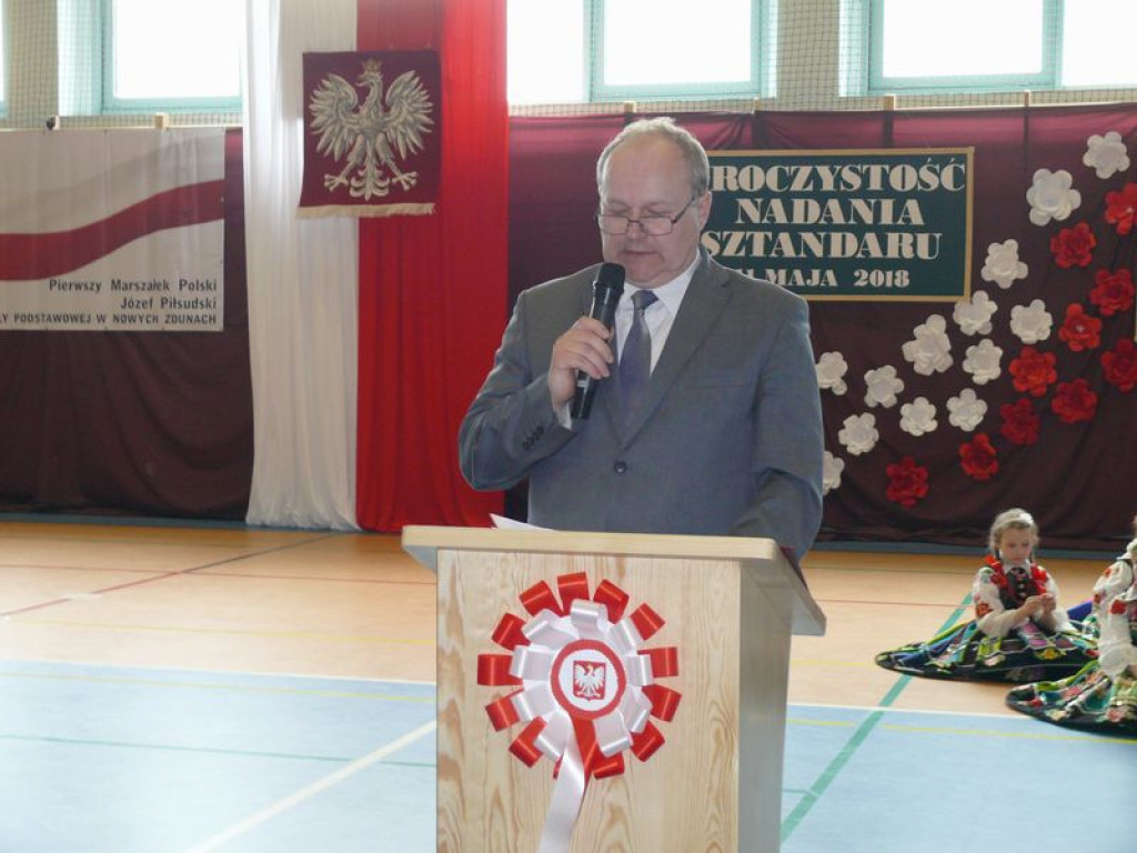 Szkoła odzyskała patrona, teraz otrzymała sztandar