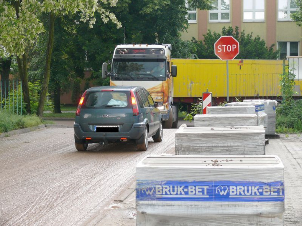 Do godziny 18. utrudnienia na łączniku Kaliskiej z Klickiego