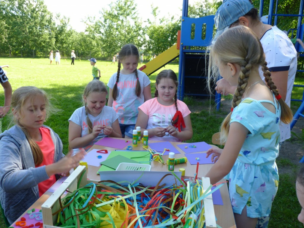 Piknik rodzinny przy szkole w Gągolinie