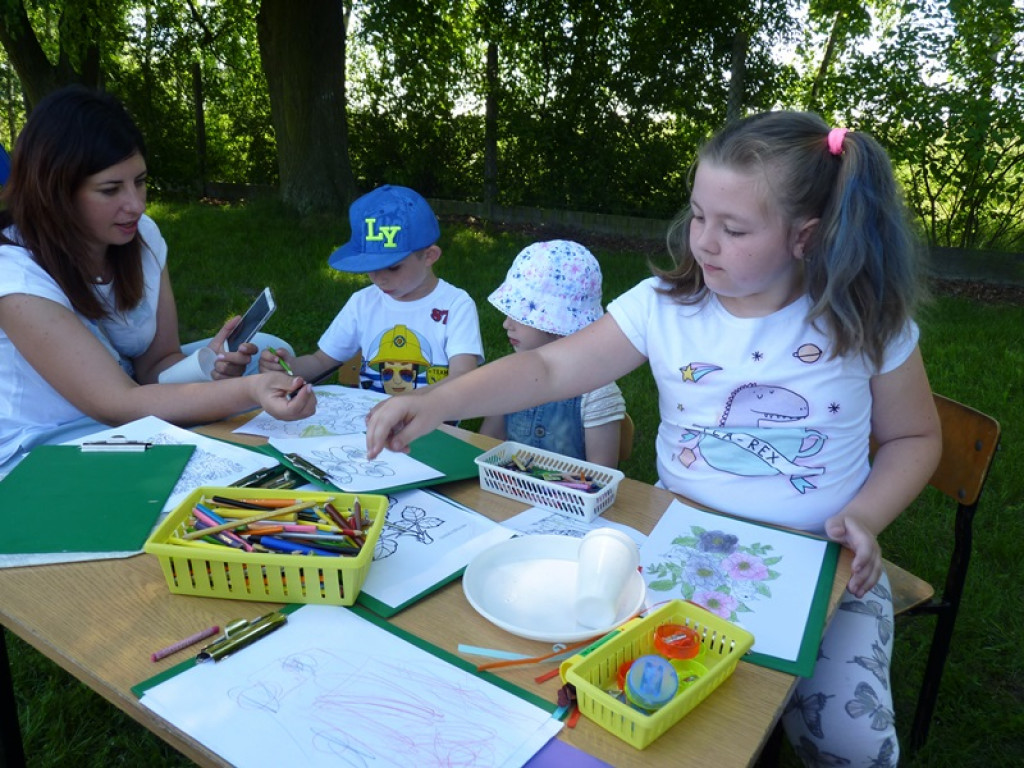 Piknik rodzinny przy szkole w Gągolinie