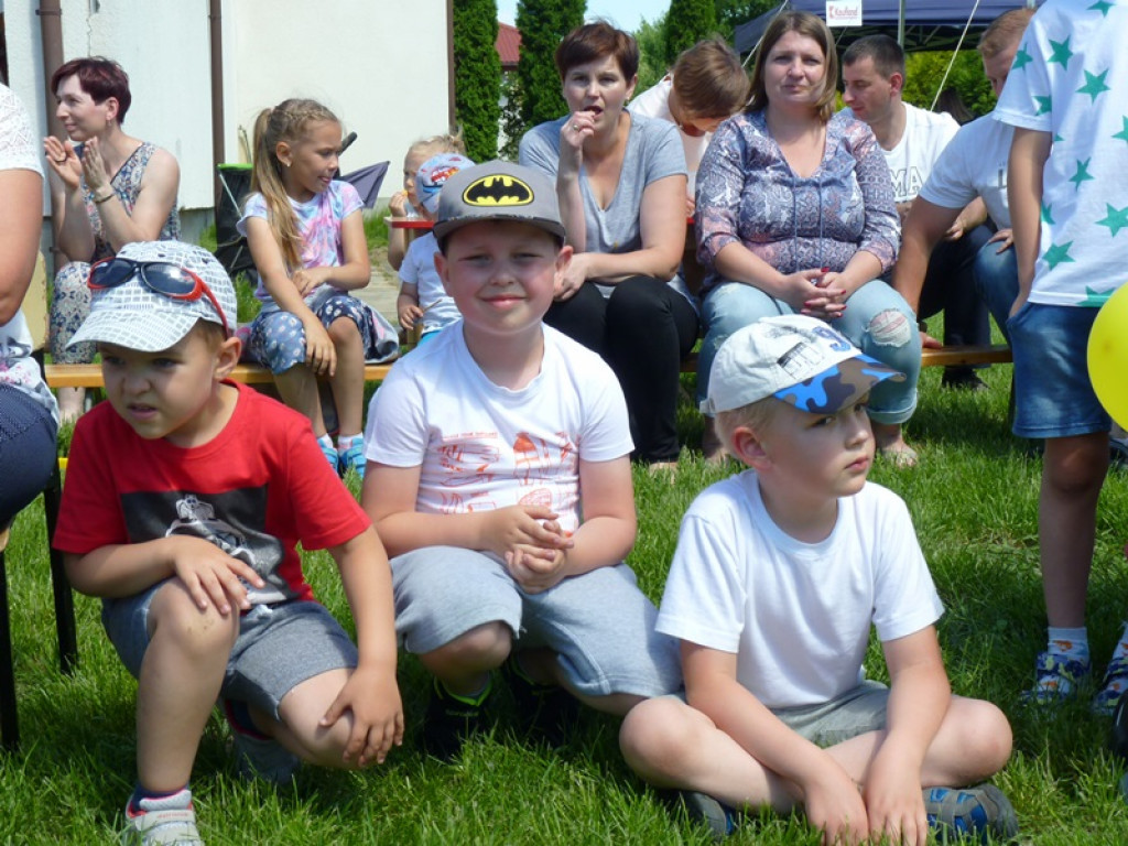 Piknik rodzinny przy szkole w Gągolinie