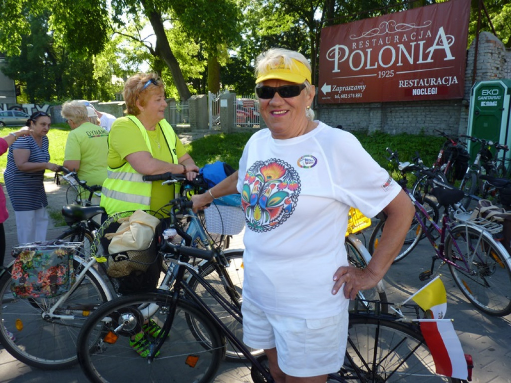 Seniorzy i młodzież już w drodze do Walewic