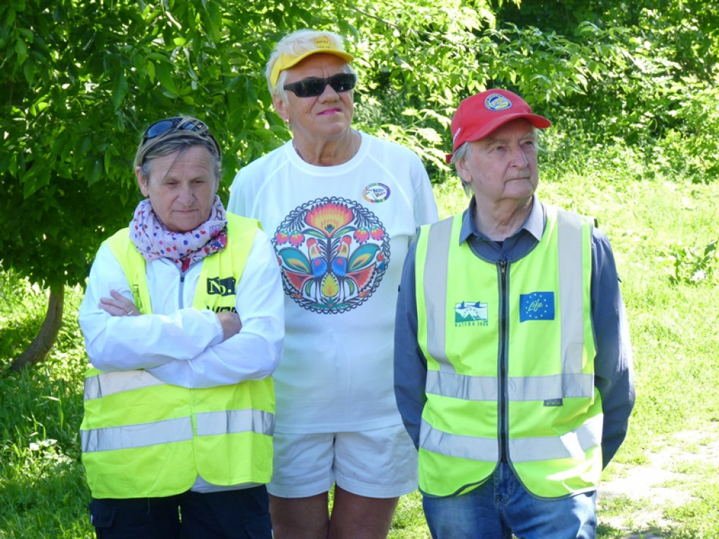 Seniorzy i młodzież już w drodze do Walewic