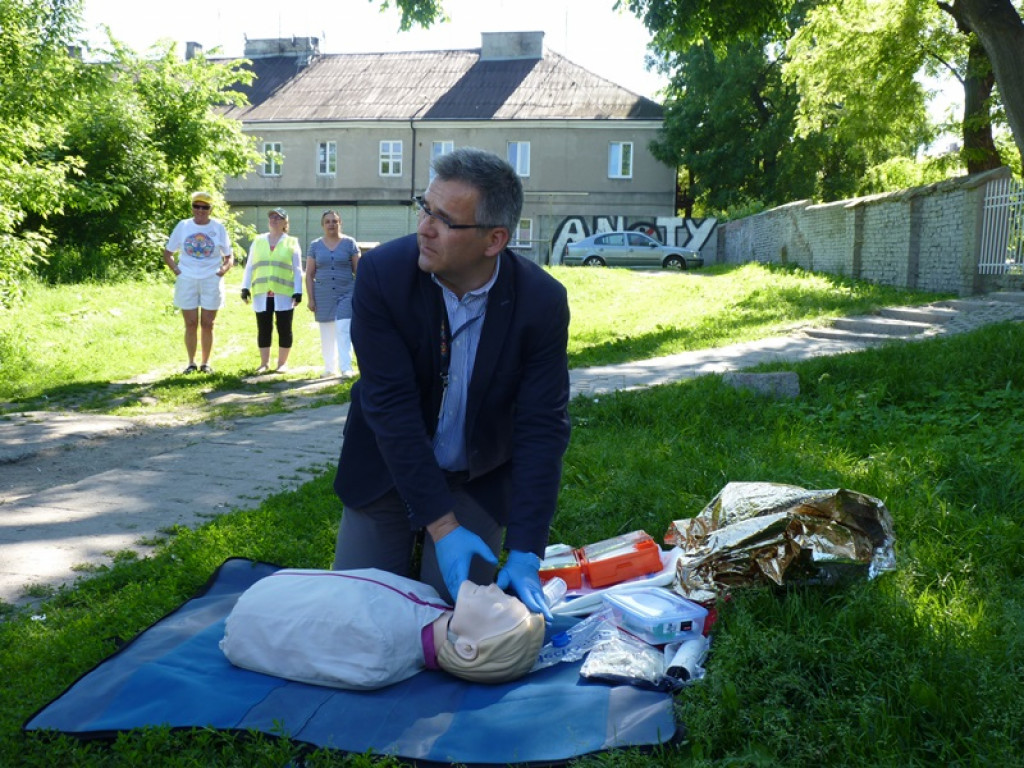 Seniorzy i młodzież już w drodze do Walewic