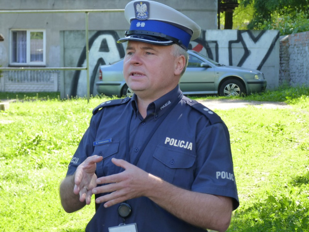 Seniorzy i młodzież już w drodze do Walewic