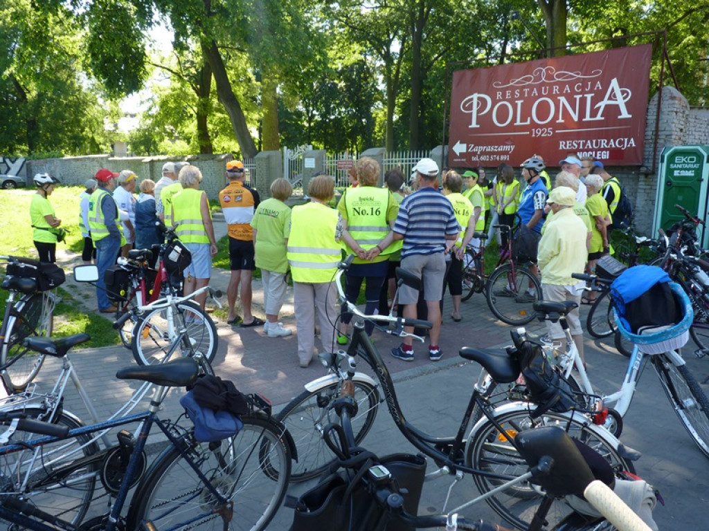 Seniorzy i młodzież już w drodze do Walewic