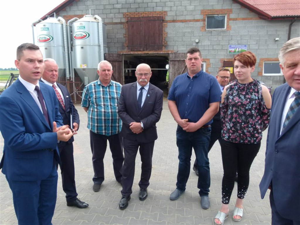 Minister rolnictwa spotkał się z rolnikami w Popowie Głowieńskim