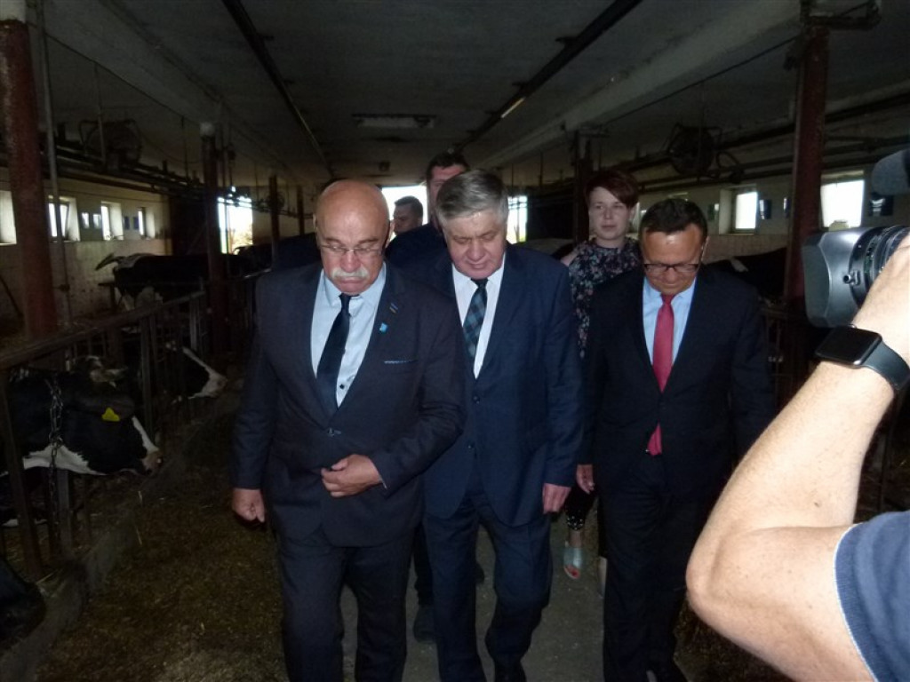 Minister rolnictwa spotkał się z rolnikami w Popowie Głowieńskim