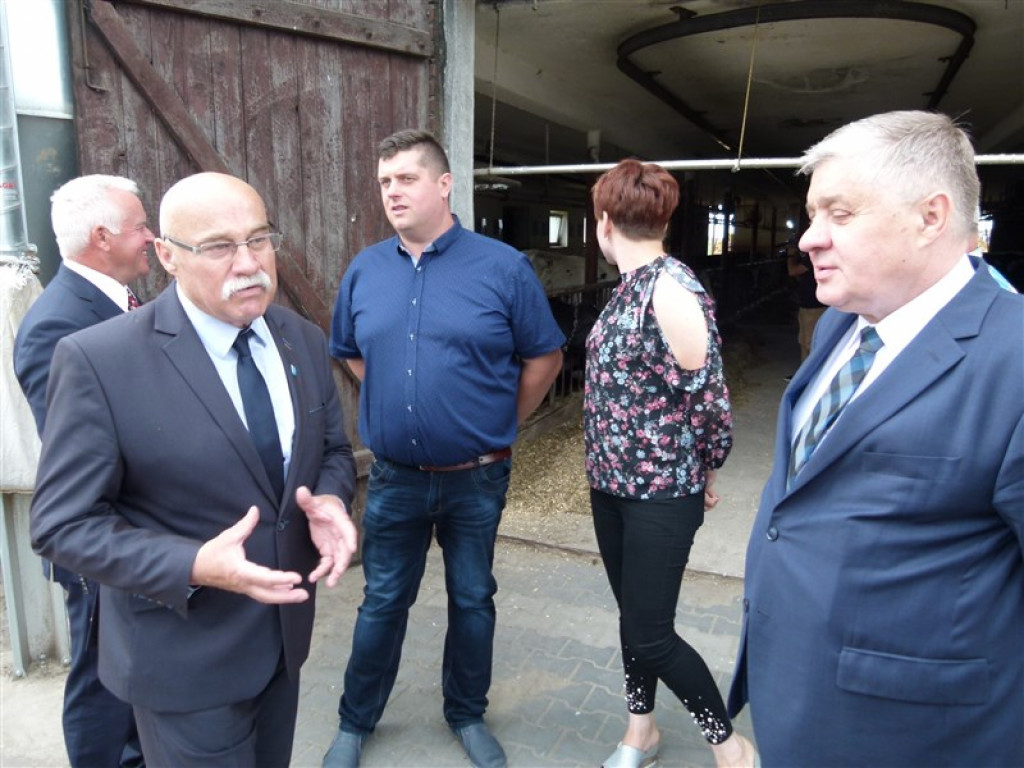 Minister rolnictwa spotkał się z rolnikami w Popowie Głowieńskim