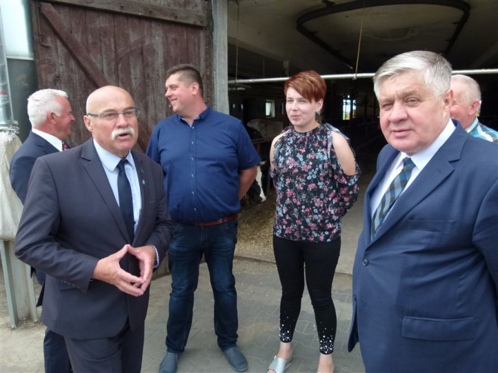 Minister rolnictwa spotkał się z rolnikami w Popowie Głowieńskim