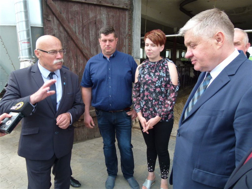 Minister rolnictwa spotkał się z rolnikami w Popowie Głowieńskim