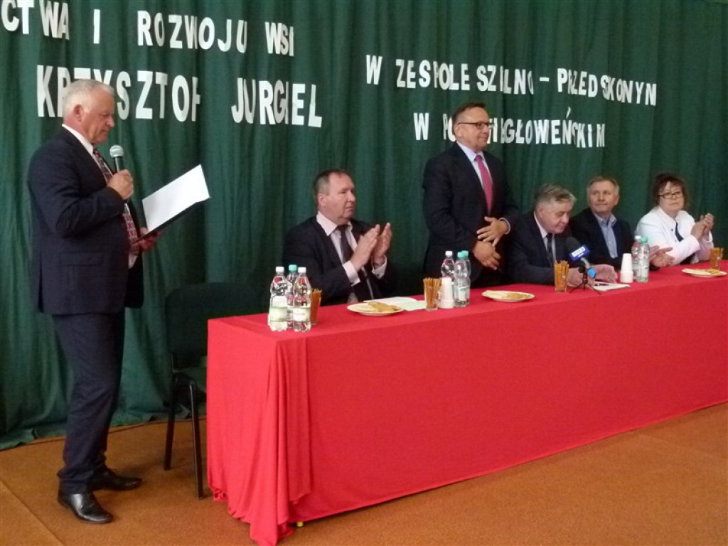 Minister rolnictwa spotkał się z rolnikami w Popowie Głowieńskim