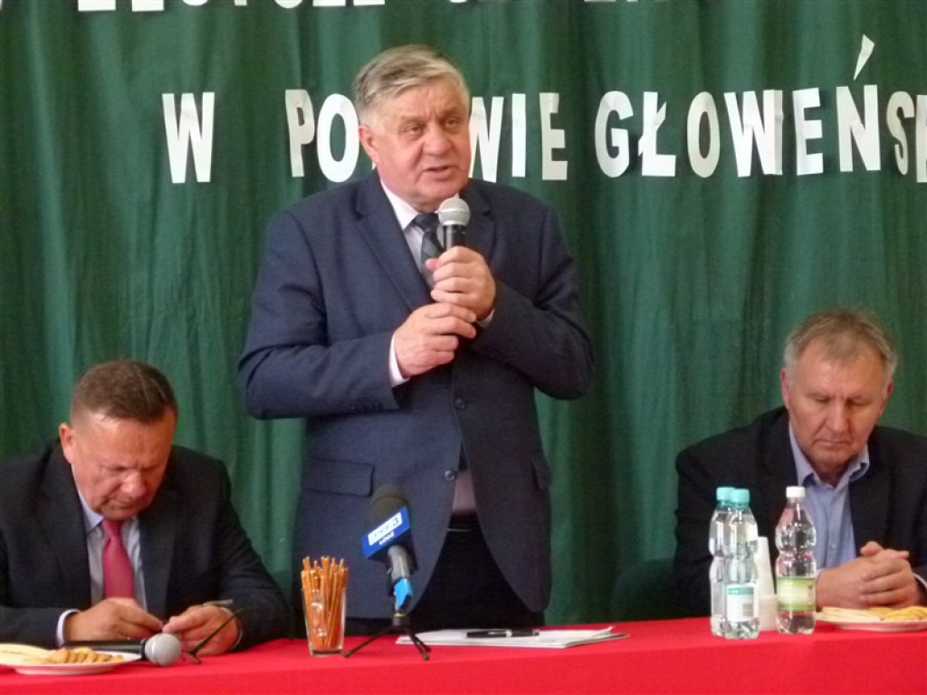 Minister rolnictwa spotkał się z rolnikami w Popowie Głowieńskim
