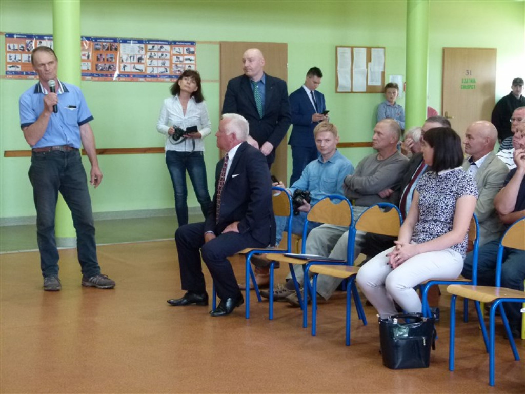 Minister rolnictwa spotkał się z rolnikami w Popowie Głowieńskim