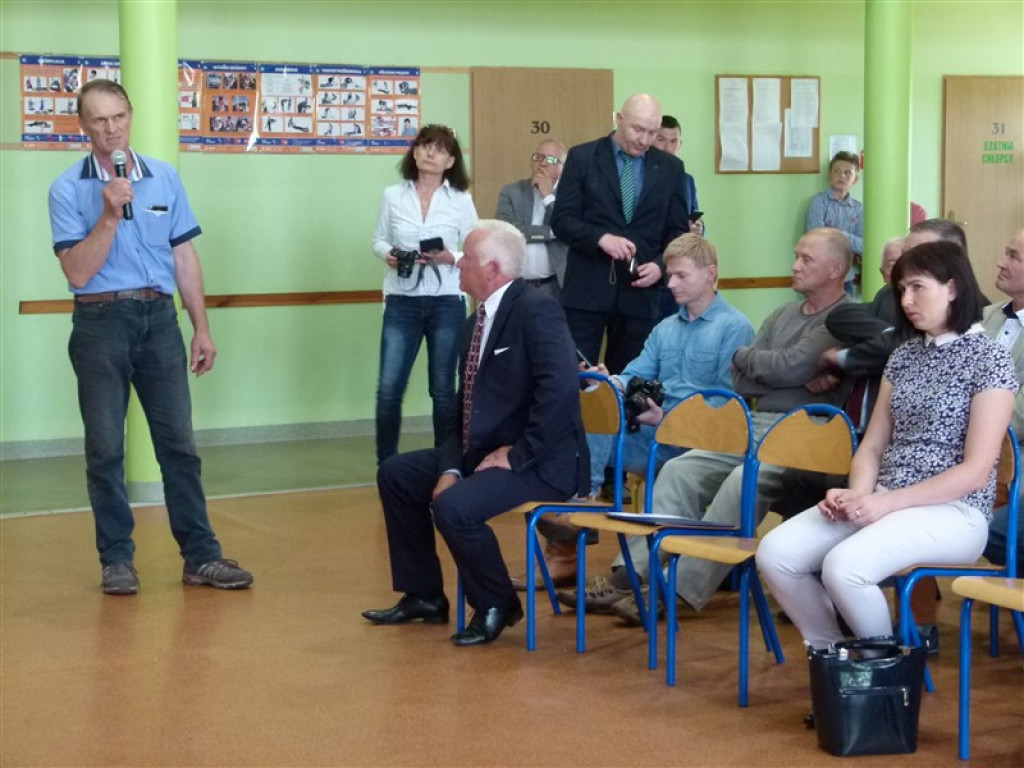 Minister rolnictwa spotkał się z rolnikami w Popowie Głowieńskim