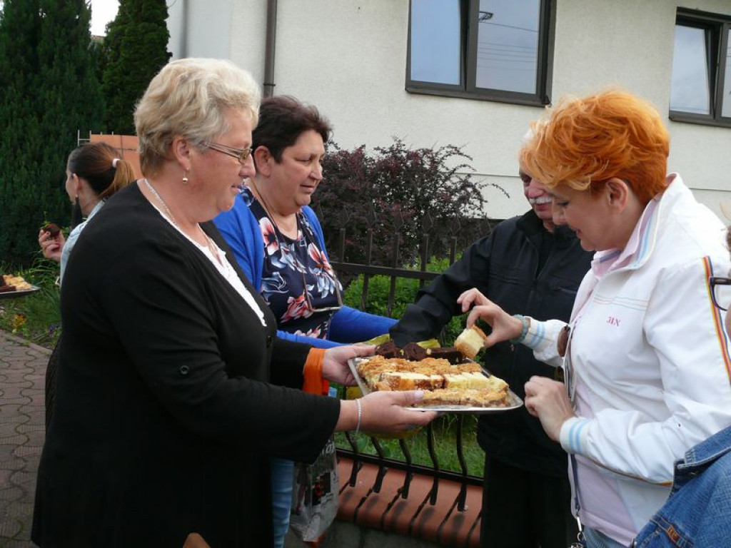 Spotkanie na Dzień Matki przy niezwykłej kapliczce