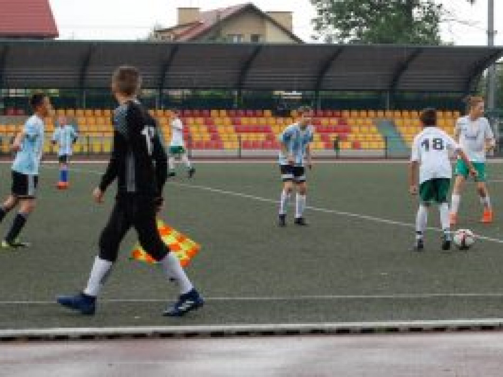 Zwycięski ostatni mecz sezonu Pelikana-2005