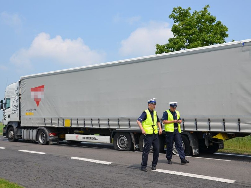 Policyjna obława za TIR-em. Padły strzały!
