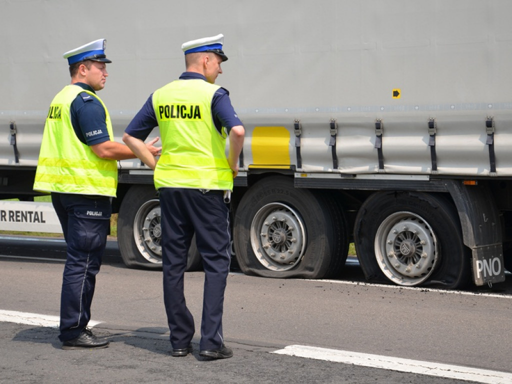 Policyjna obława za TIR-em. Padły strzały!