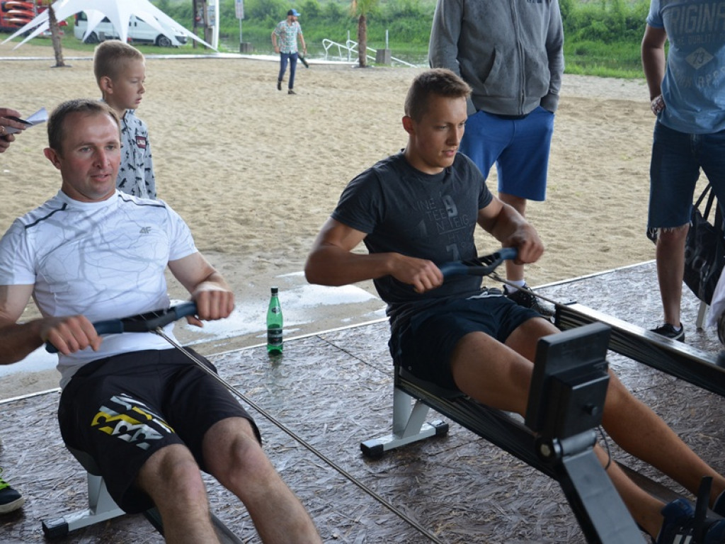 Udany Dzień Dziecka w Kajaku na plaży nad Bzurą