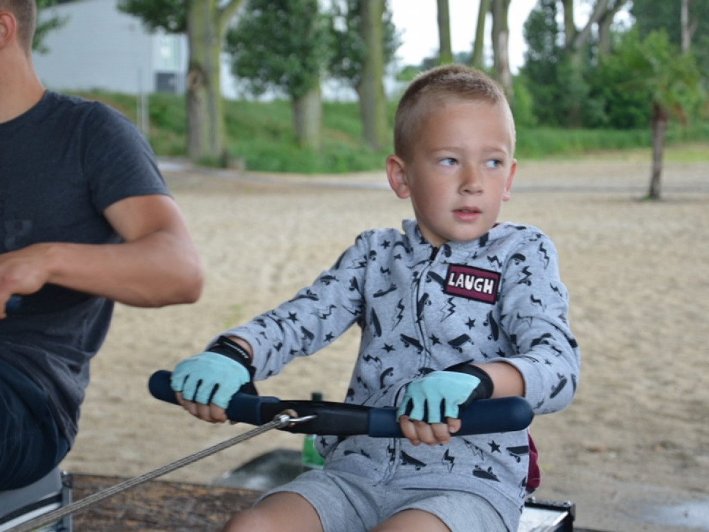 Udany Dzień Dziecka w Kajaku na plaży nad Bzurą