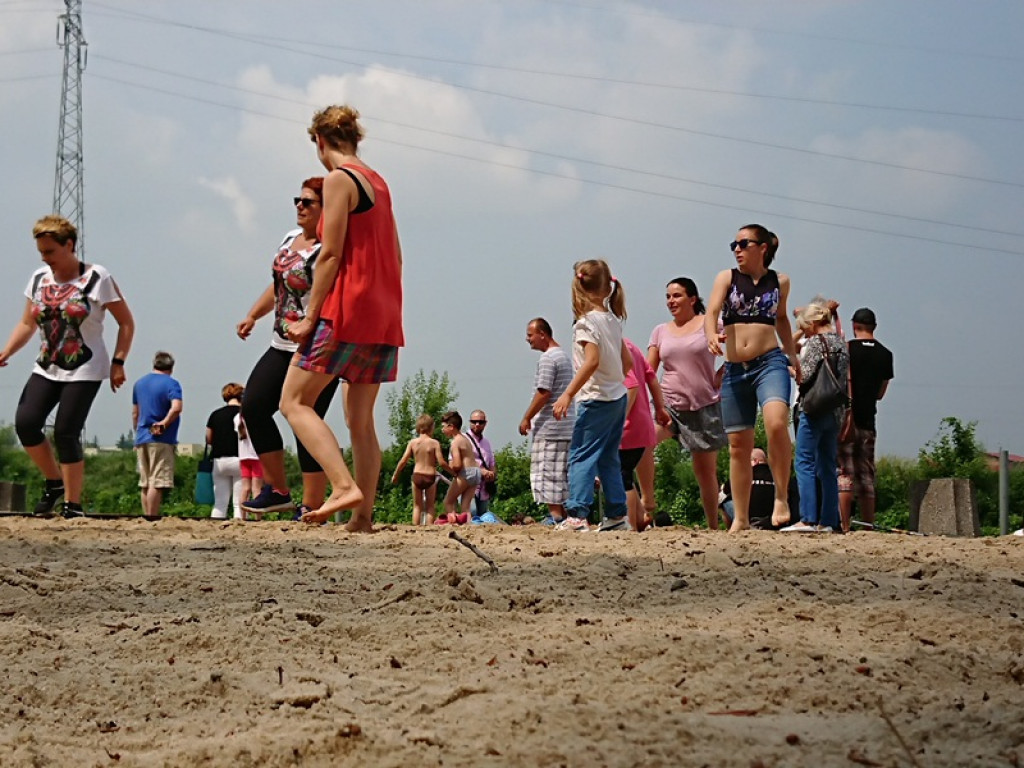 Udany Dzień Dziecka w Kajaku na plaży nad Bzurą