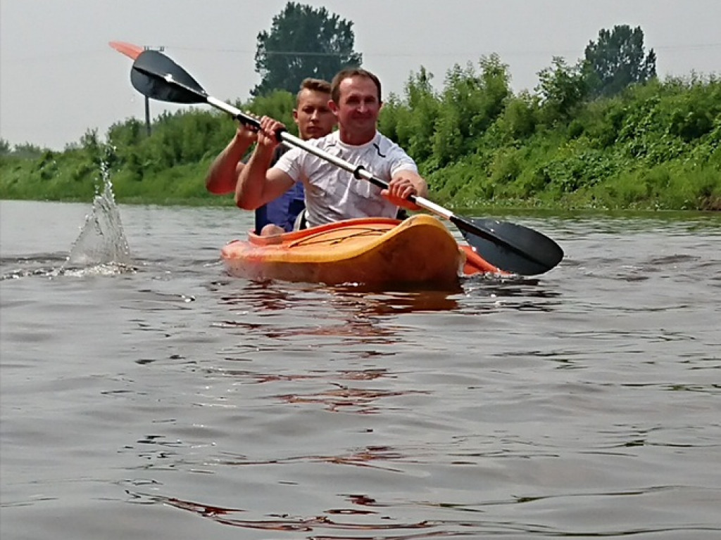 Udany Dzień Dziecka w Kajaku na plaży nad Bzurą