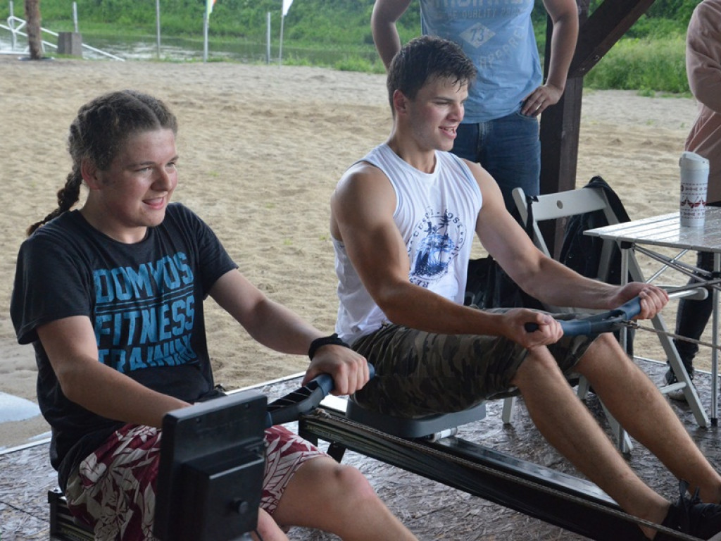 Udany Dzień Dziecka w Kajaku na plaży nad Bzurą