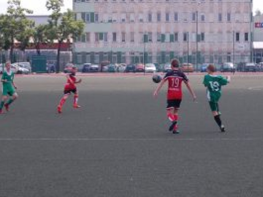 Zwycięski finał walki Pelikana-2004 z Różą Kutno