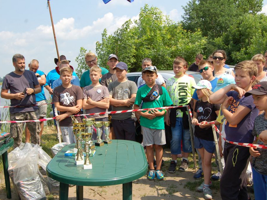 Udany wędkarski Dzień Dziecka nad zalewem