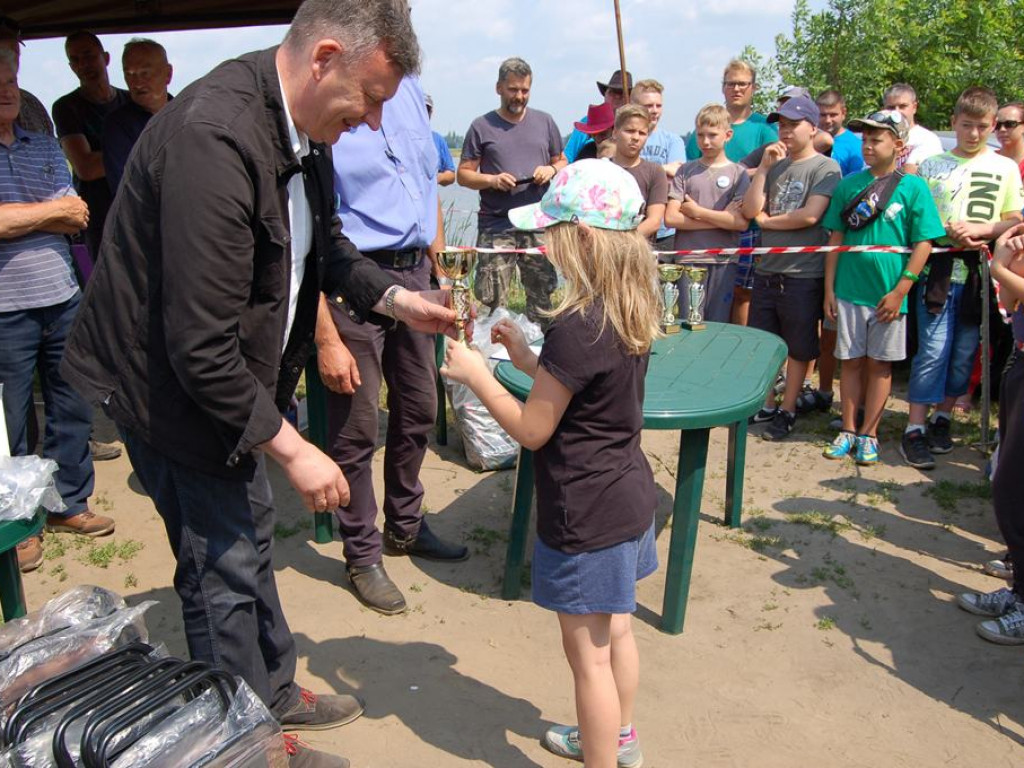 Udany wędkarski Dzień Dziecka nad zalewem