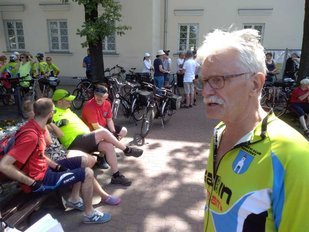 Duże zainteresowanie rajdem Na Szlakach Niepodległości