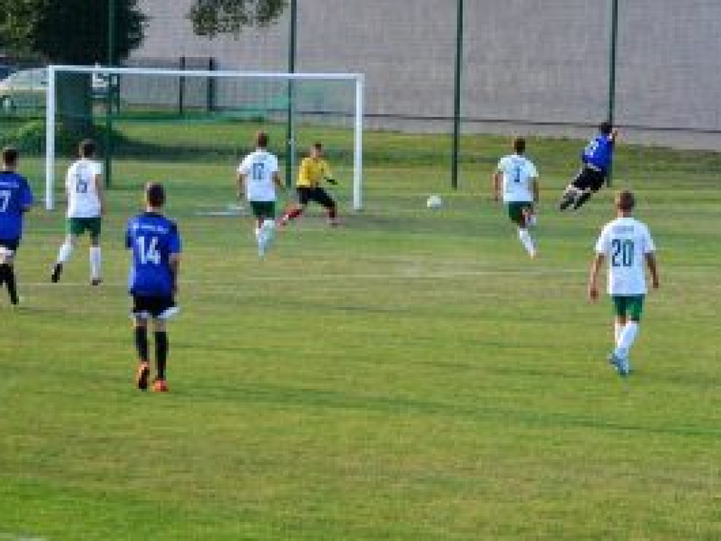 Pela-2002: Na razie tylko remis