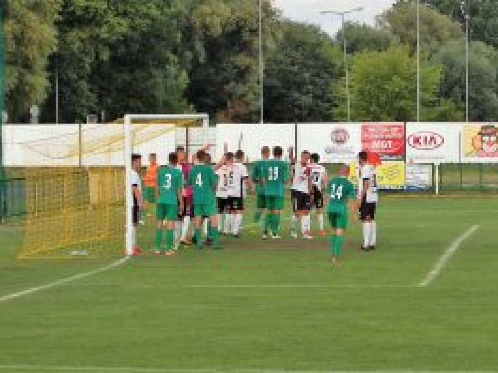 W ostatnim rozdaniu Pelikan uległ Huraganowi