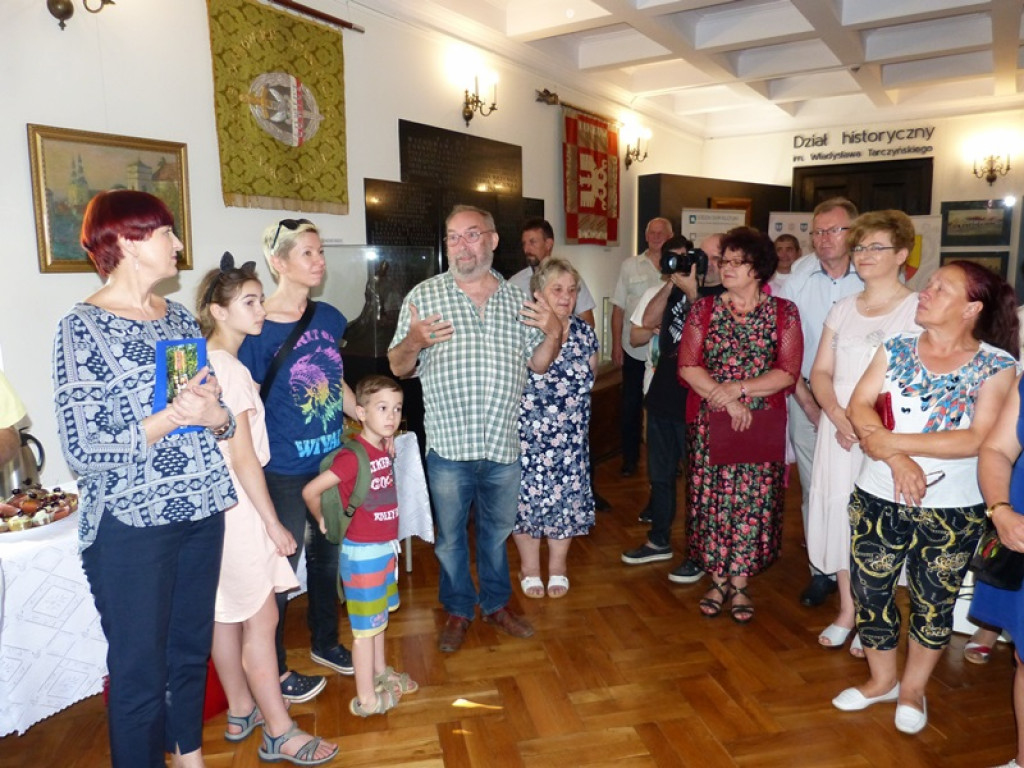 To, co kochał - wystawa rzeźb Adama Głuszka w łowickim muzeum