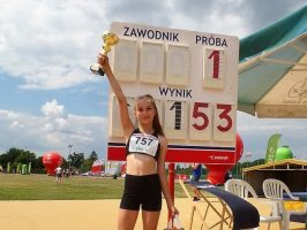 Sukcesy lekkoatletów UKS Błyskawica w Czwartkach