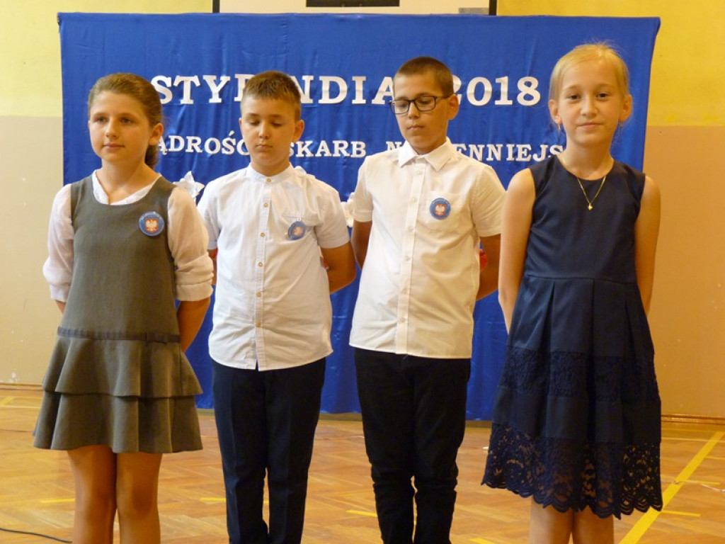 Rozdano stypendia dla uczniów z gminy Łowicz