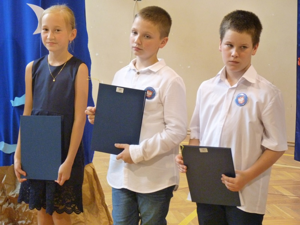 Rozdano stypendia dla uczniów z gminy Łowicz