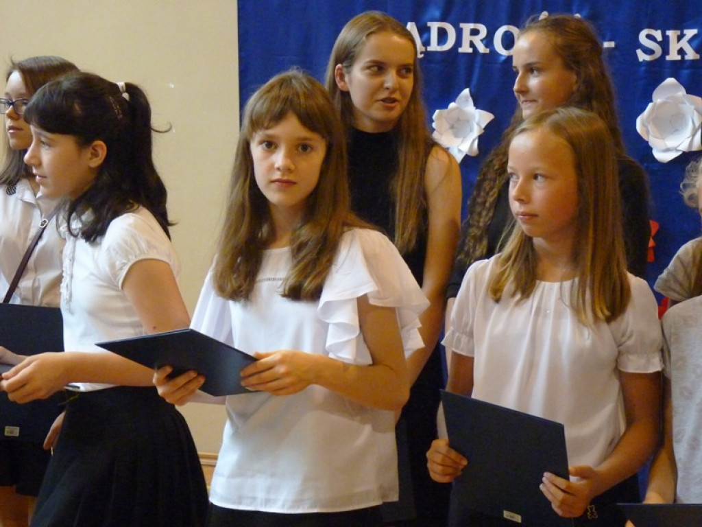 Rozdano stypendia dla uczniów z gminy Łowicz