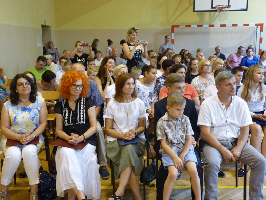 Rozdano stypendia dla uczniów z gminy Łowicz