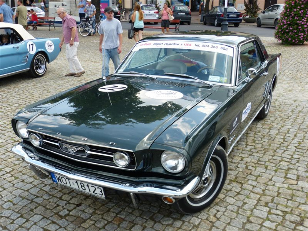 Classic Mustang Rally zatrzymał się w Łowiczu
