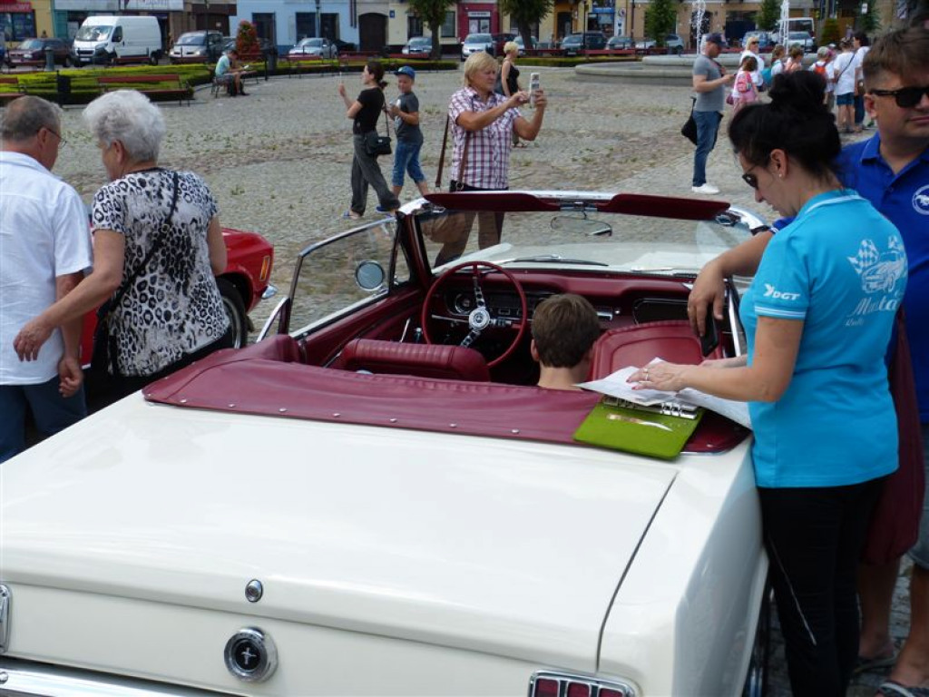 Classic Mustang Rally zatrzymał się w Łowiczu