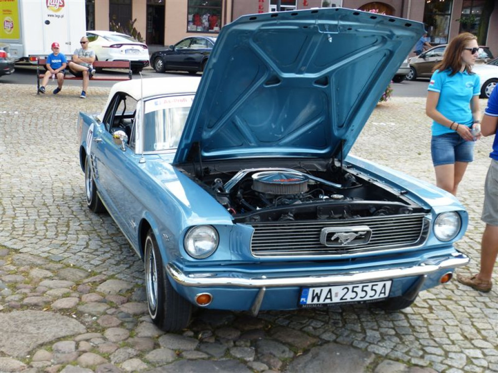 Classic Mustang Rally zatrzymał się w Łowiczu